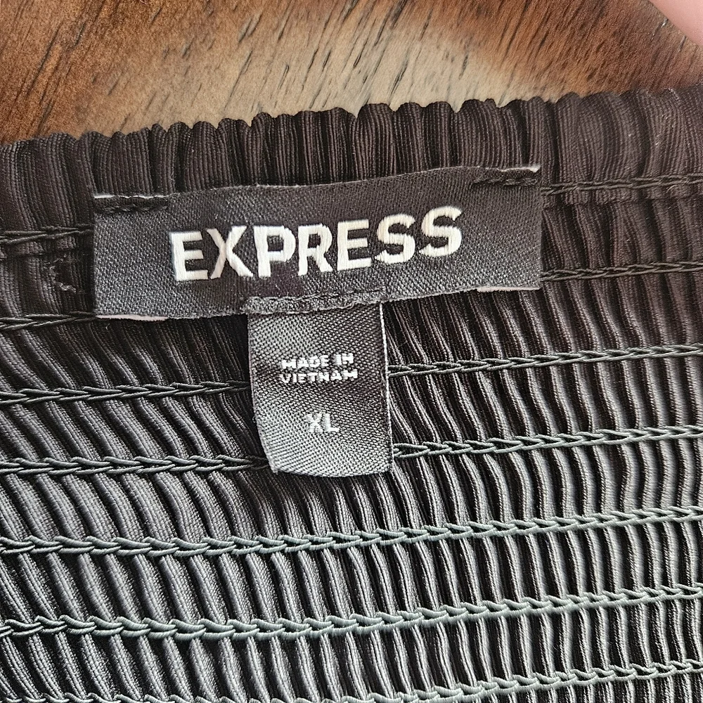 NWOT Express Flutter Sleeve Peplum Ruffle Top - Picture 7 of 9